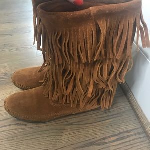 Minnetonka moccasin three layer fringe boot